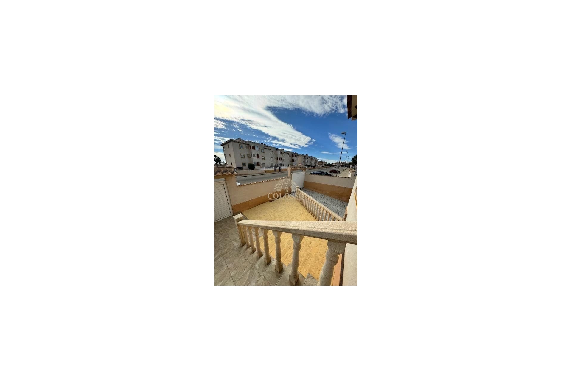 Resale - Villa -
Orihuela Costa - Montezenia