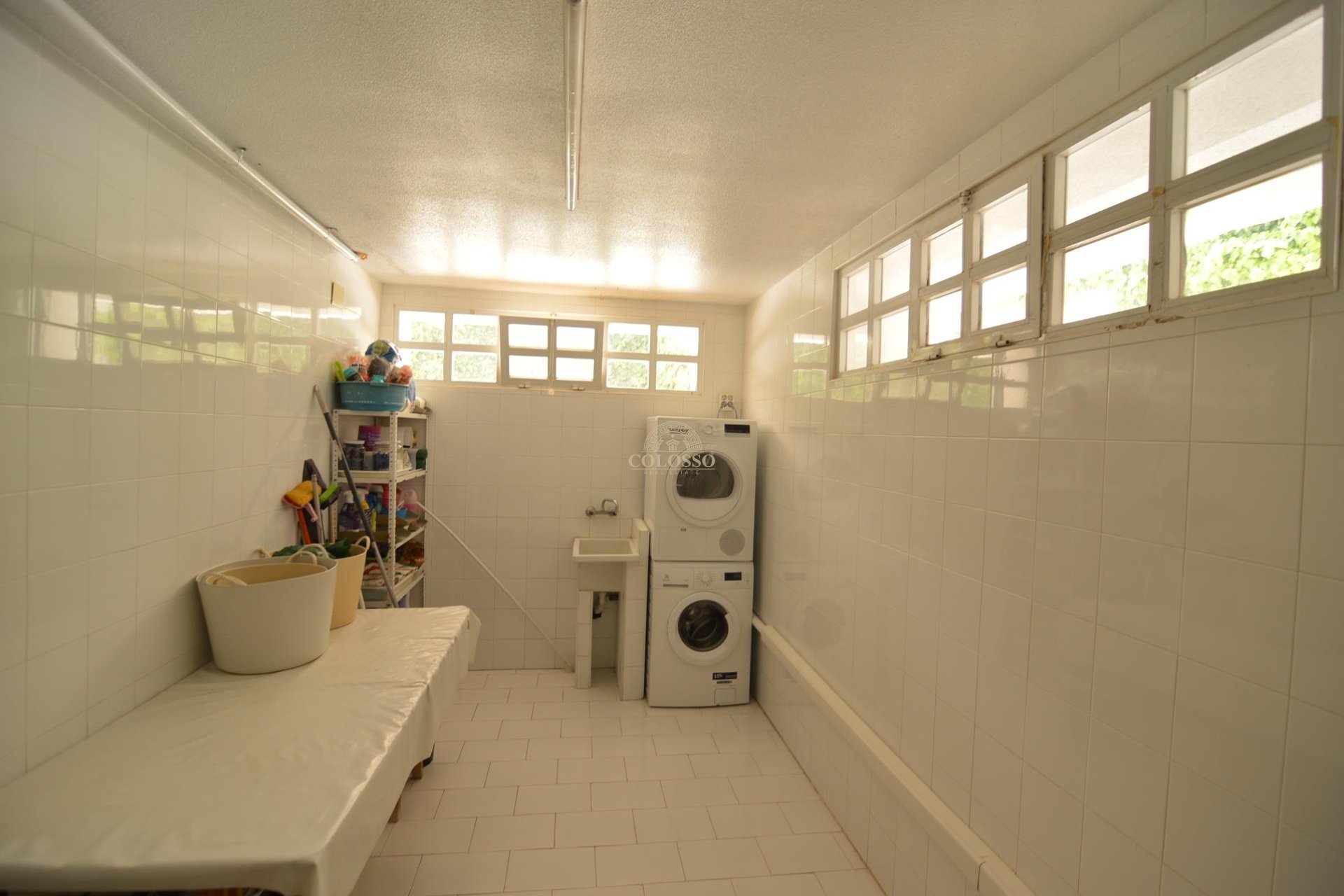 Resale - Villa -
Torrevieja - Centro