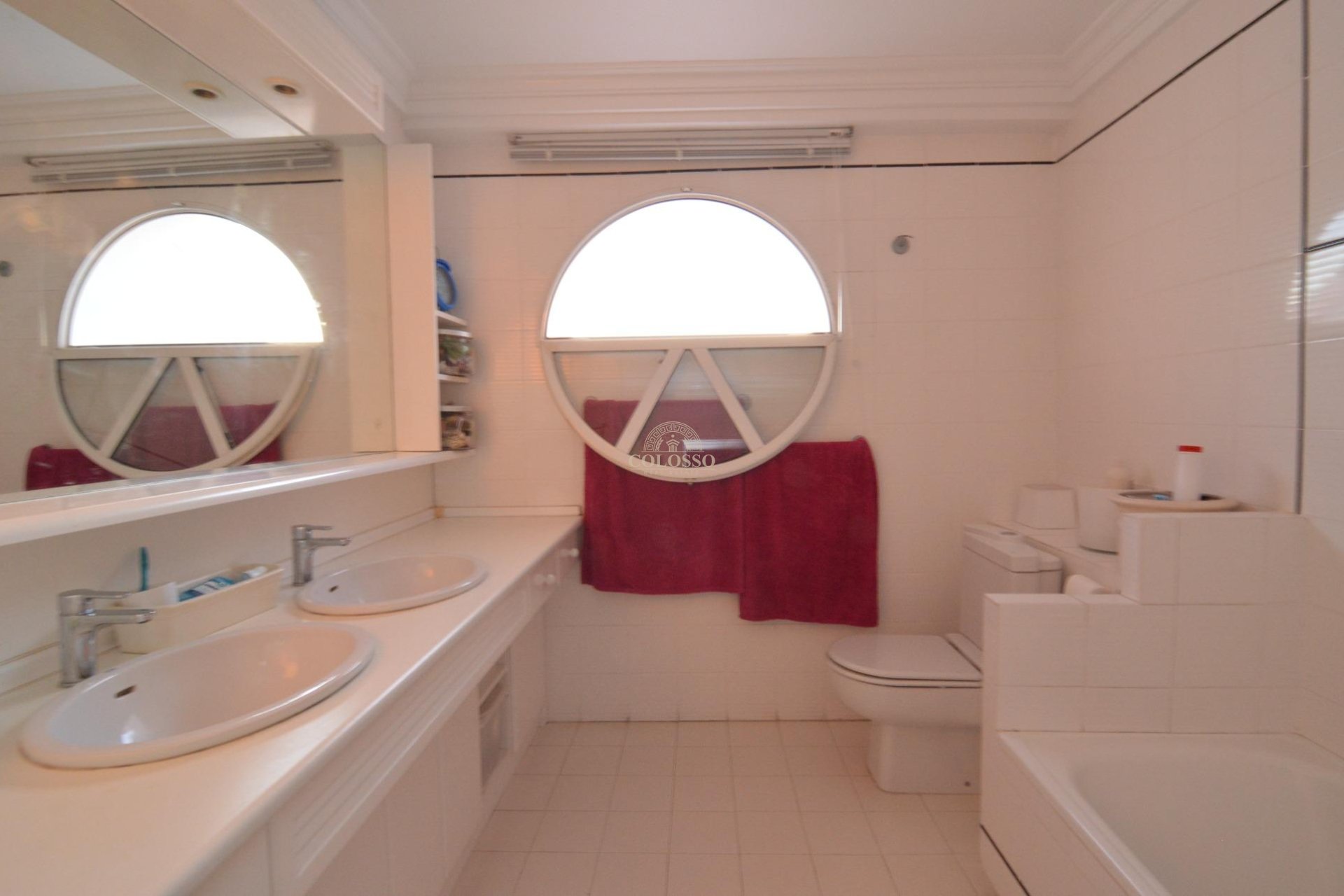Resale - Villa -
Torrevieja - Centro