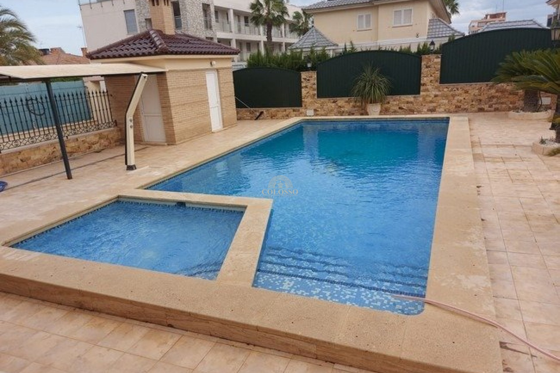 Resale - Villa -
Torrevieja - La veleta