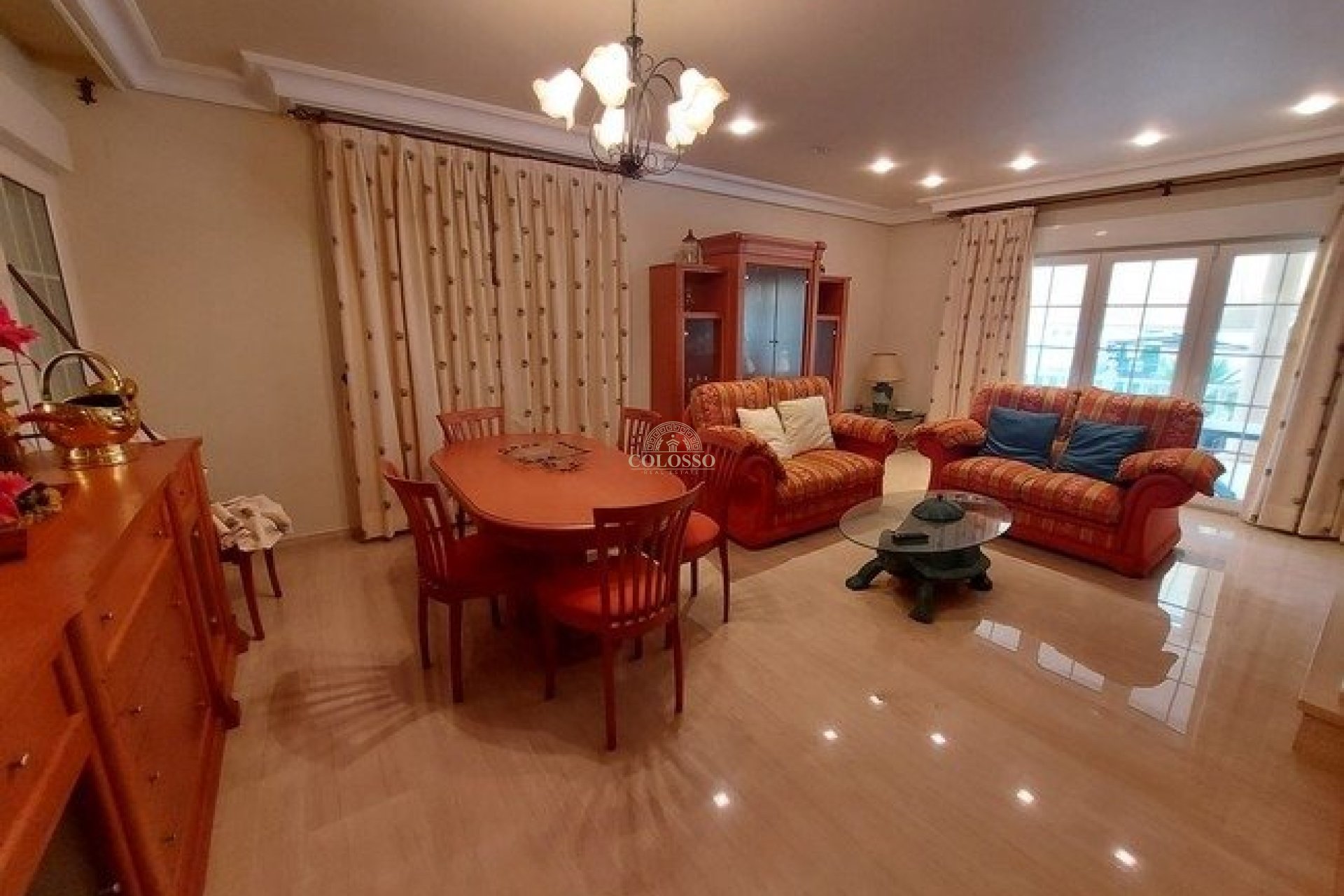 Resale - Villa -
Torrevieja - La veleta