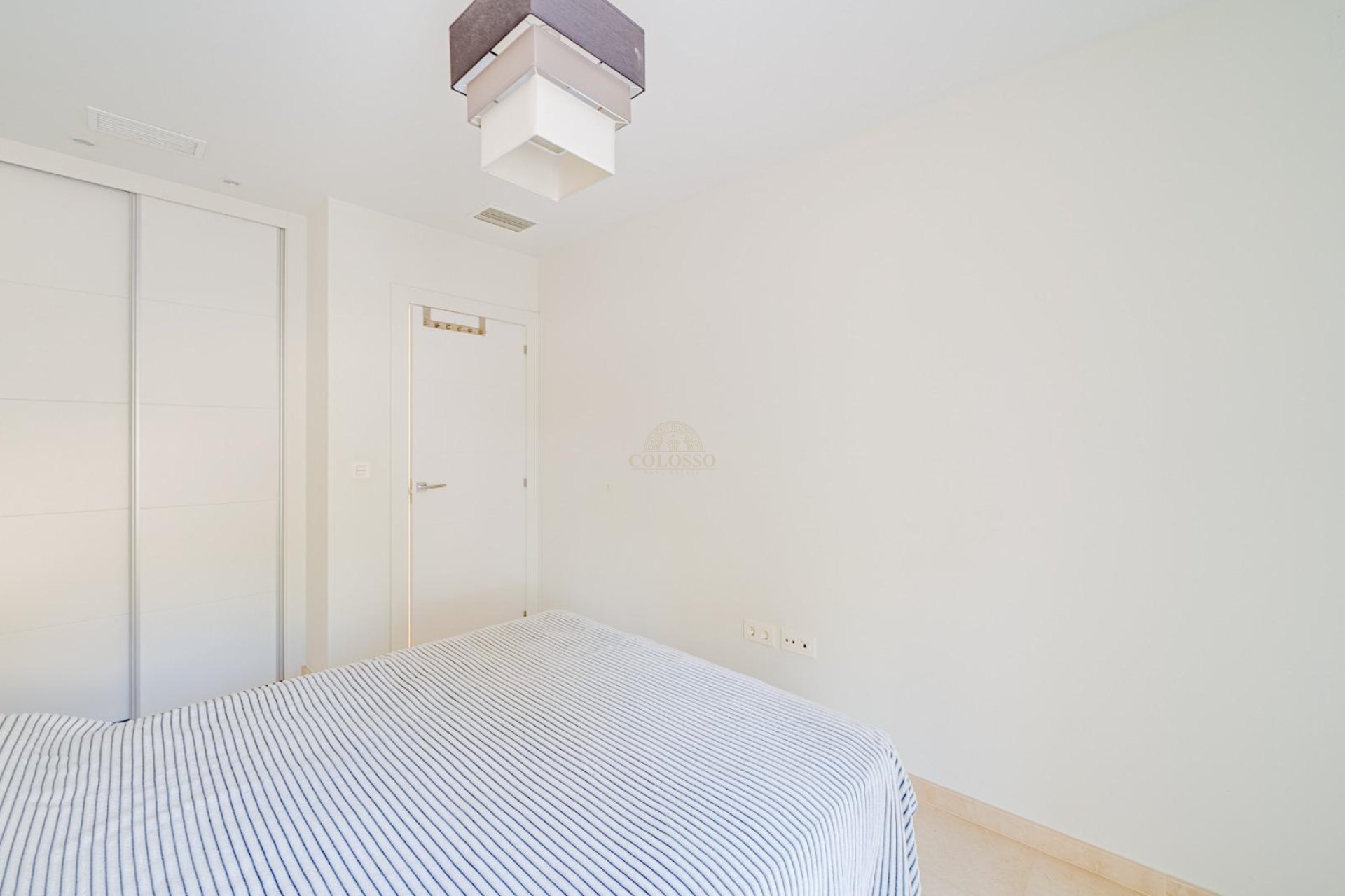 Resale - Villa -
Villajoyosa - Paraiso
