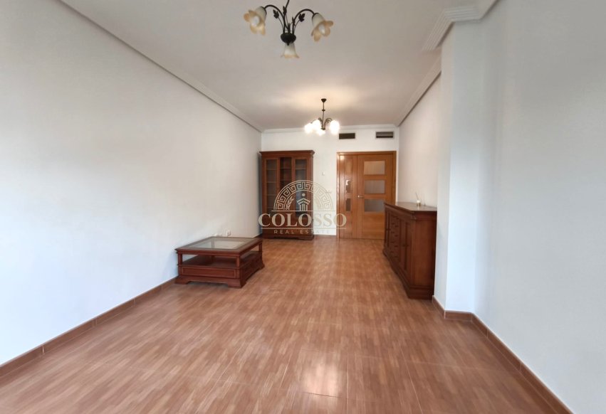 Reventa - Apartamento / piso -
San Isidro