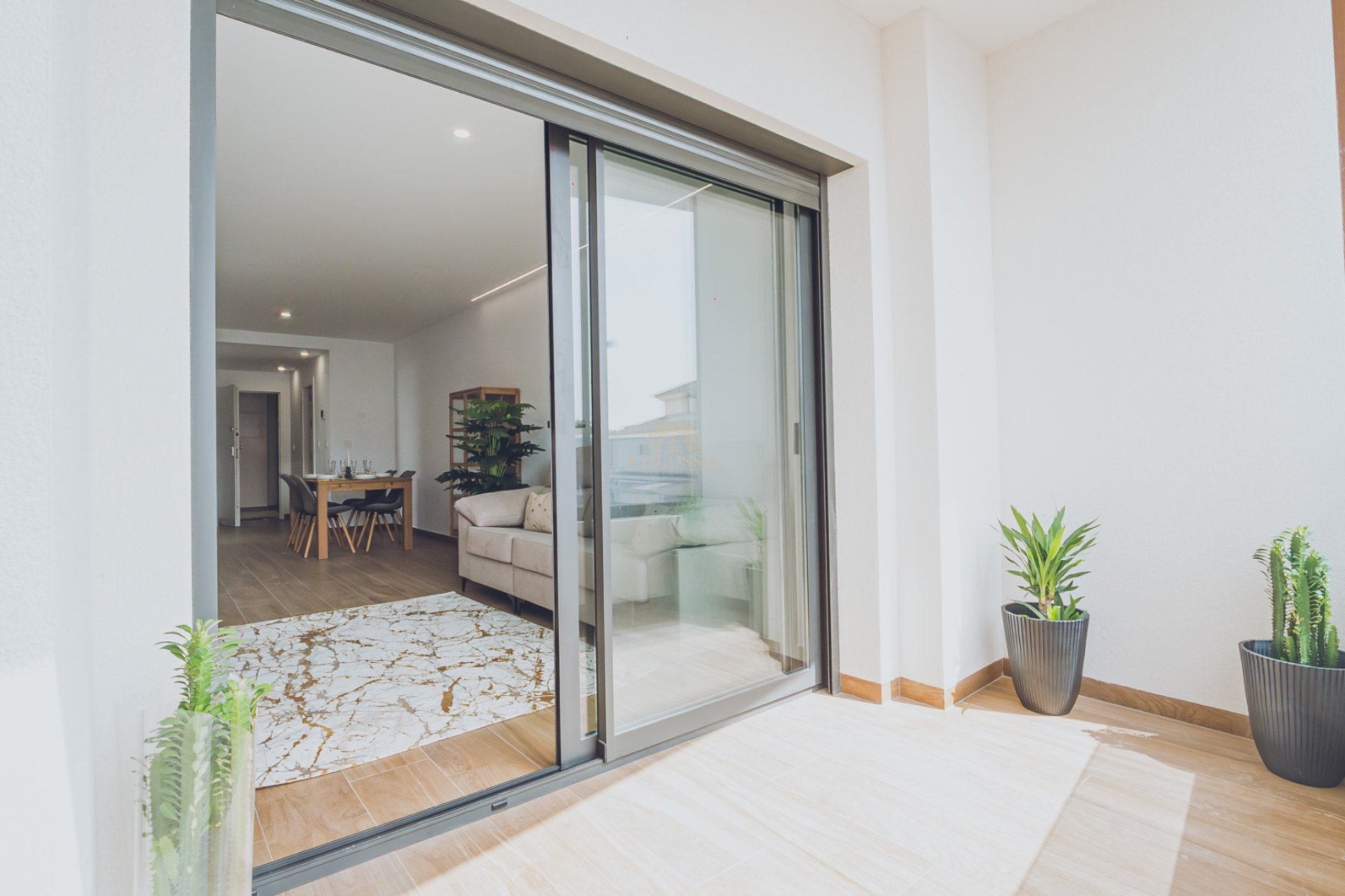 Reventa - Apartamento -
Redován