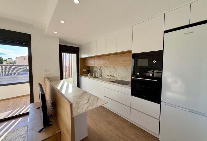 Reventa - Apartamento -
Redován