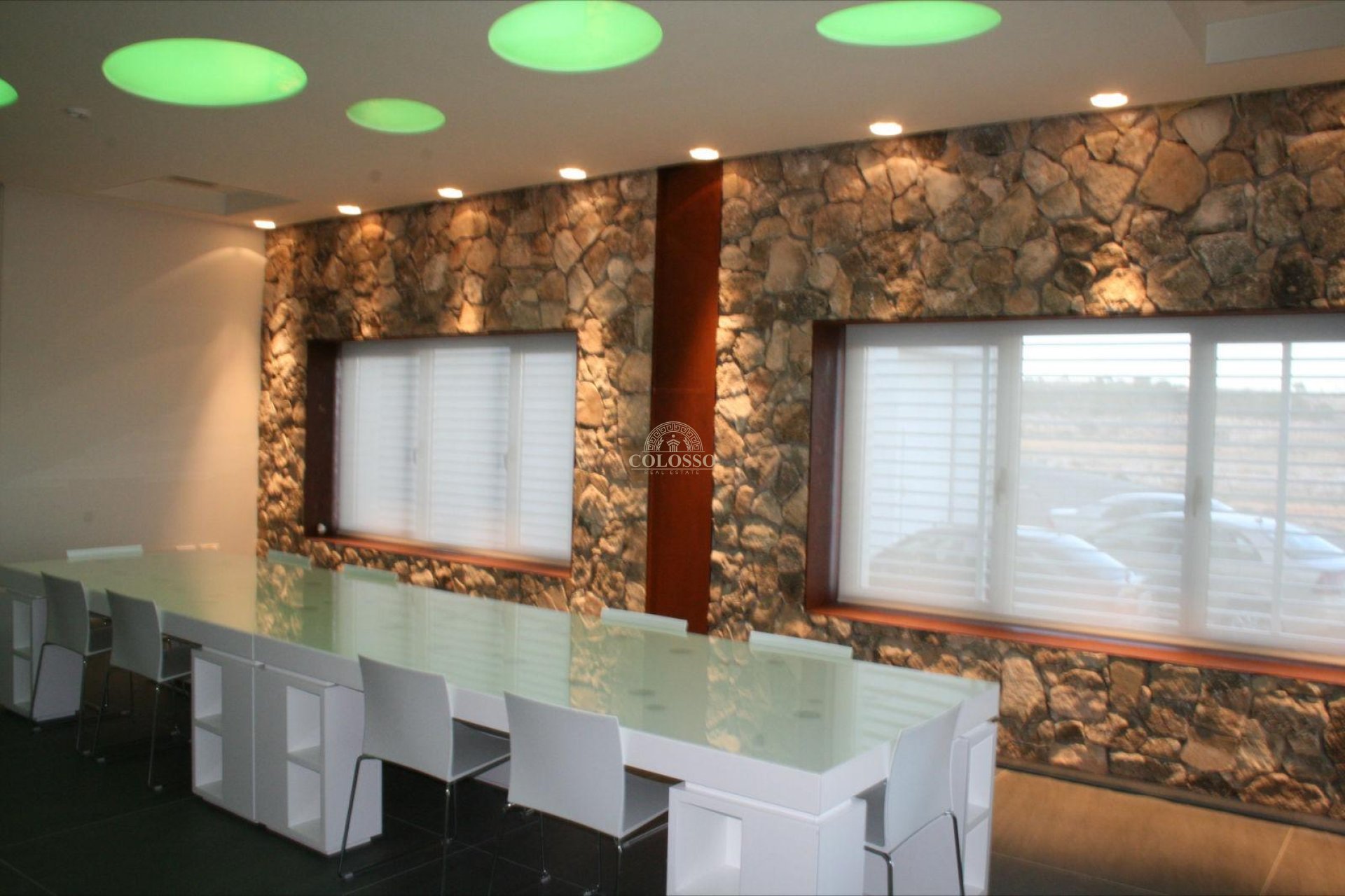 Reventa - Bodega -
Pinoso - CENTRO