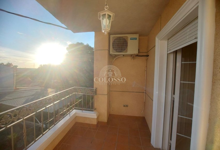 Reventa - Casa -
Orihuela