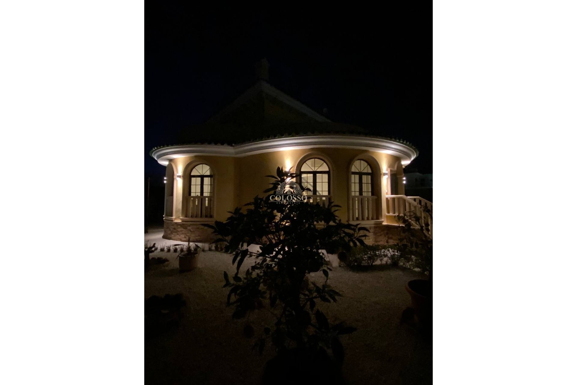 Reventa - Chalet -
Ciudad Quesada - La fiesta 2