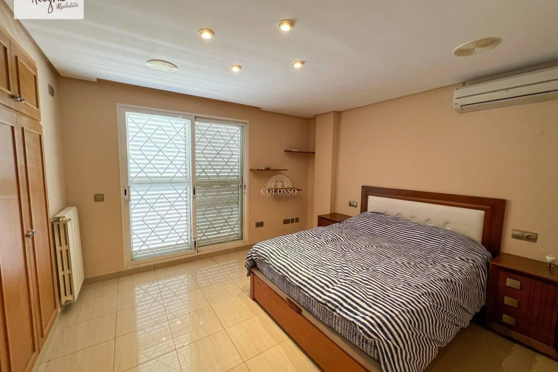 Reventa - Chalet -
Manises - Calle mayor-Masia de la Cova