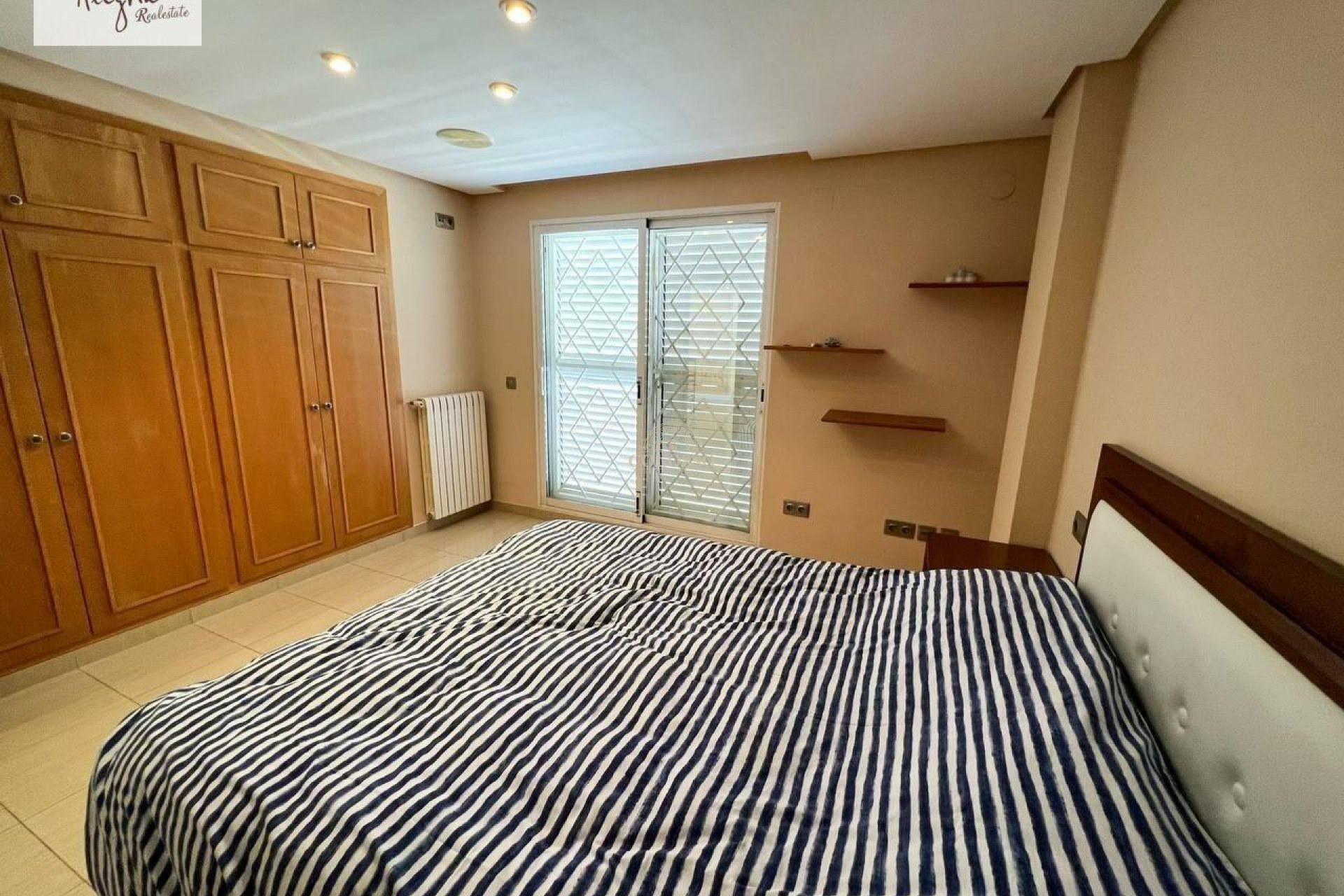 Reventa - Chalet -
Manises - Calle mayor-Masia de la Cova