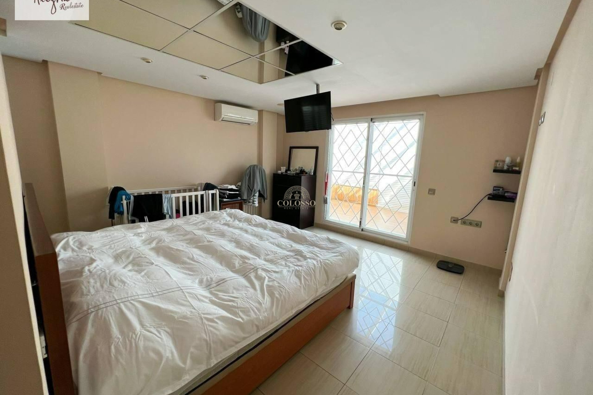 Reventa - Chalet -
Manises - Calle mayor-Masia de la Cova