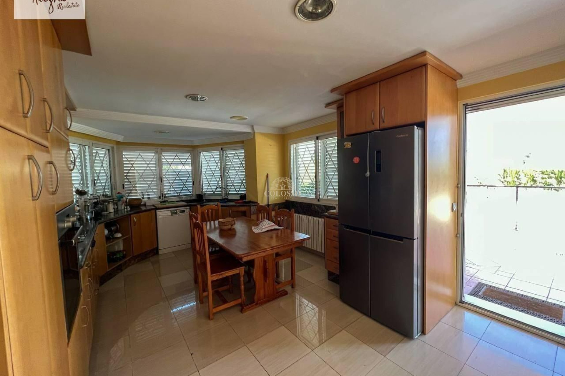 Reventa - Chalet -
Manises - Calle mayor-Masia de la Cova