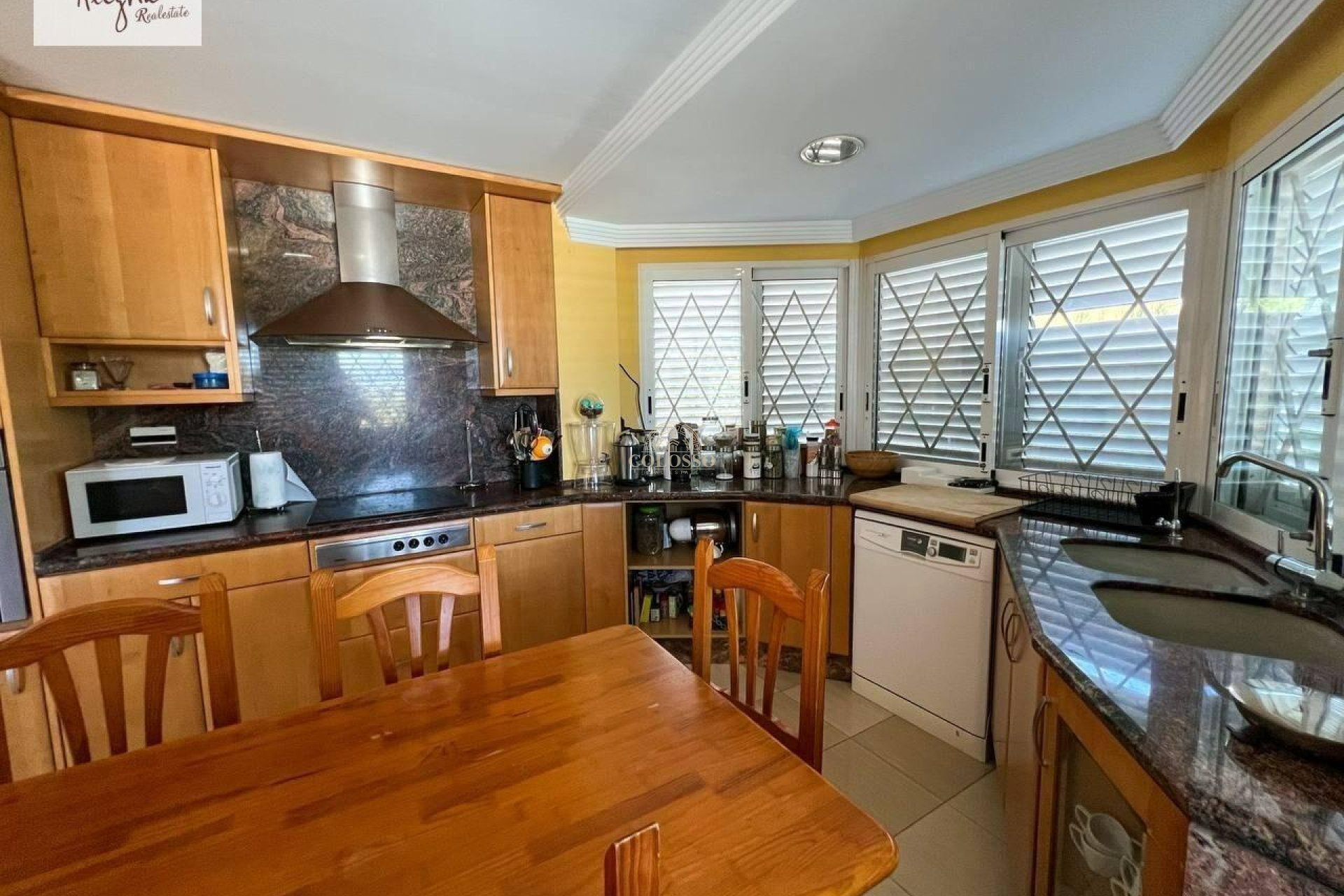 Reventa - Chalet -
Manises - Calle mayor-Masia de la Cova