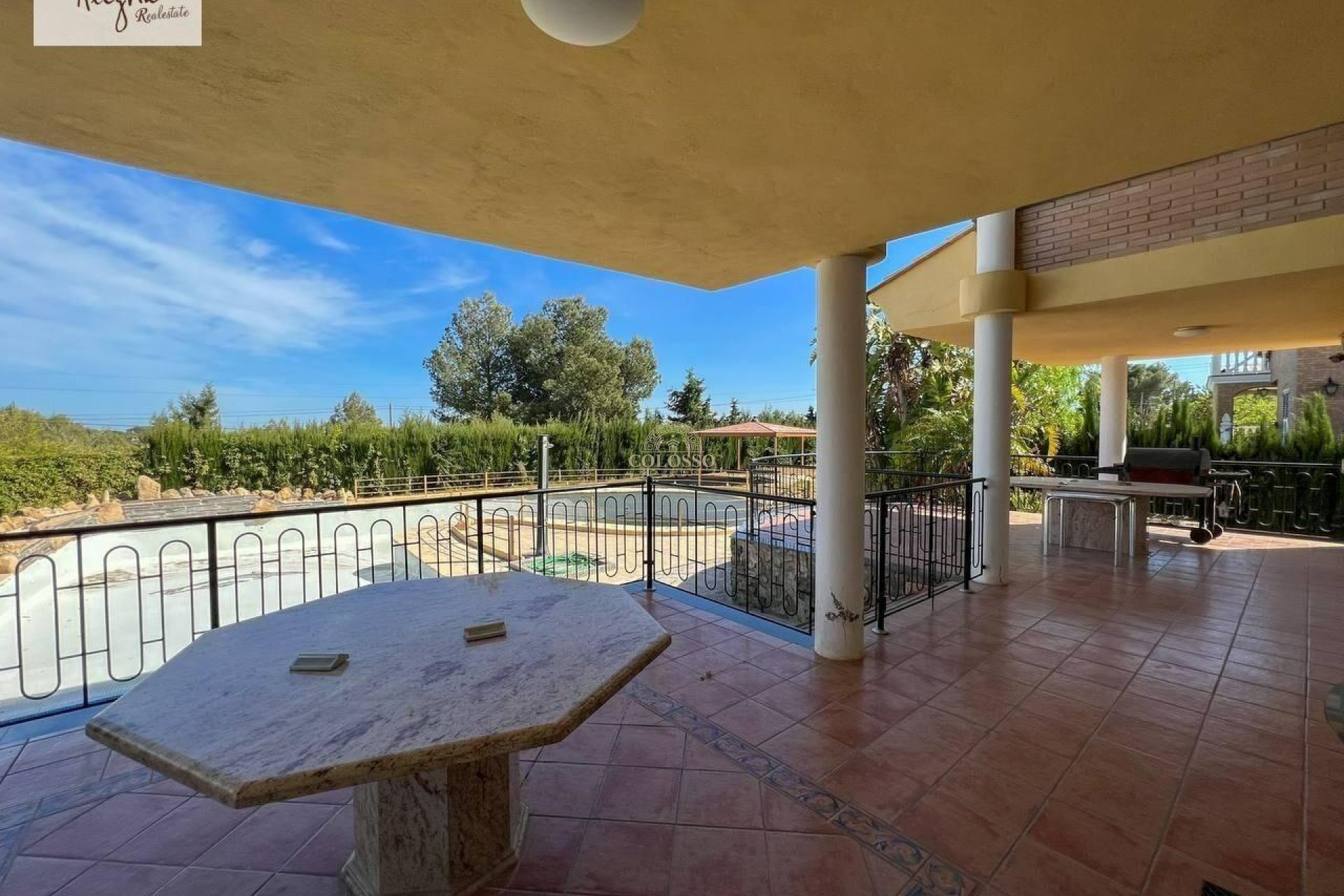 Reventa - Chalet -
Manises - Calle mayor-Masia de la Cova