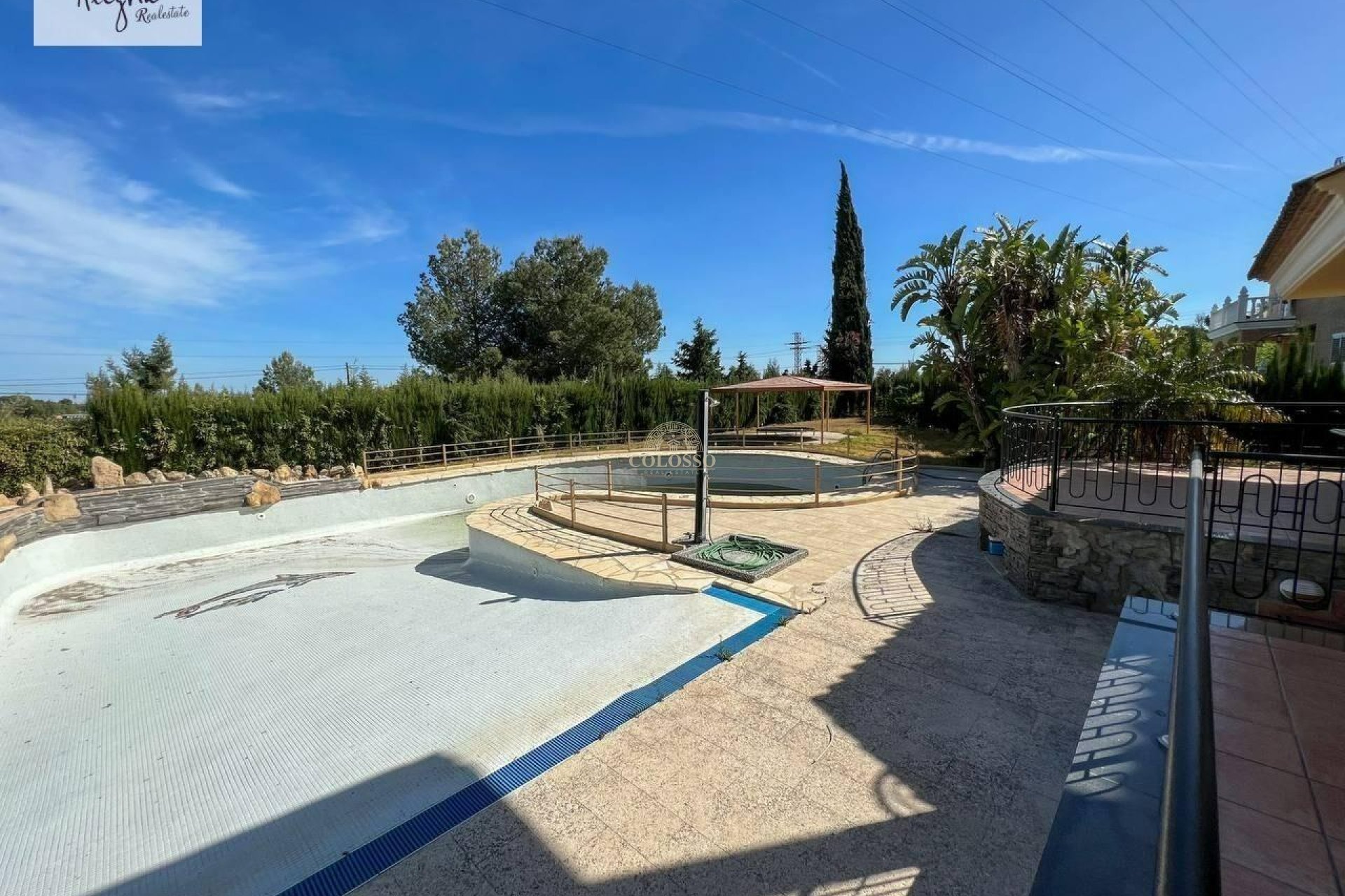 Reventa - Chalet -
Manises - Calle mayor-Masia de la Cova