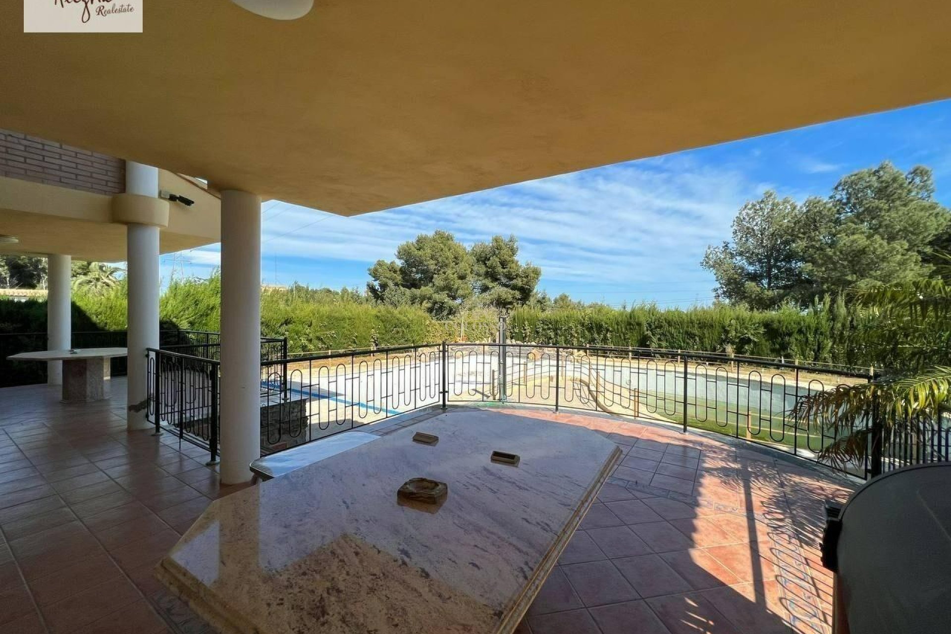 Reventa - Chalet -
Manises - Calle mayor-Masia de la Cova