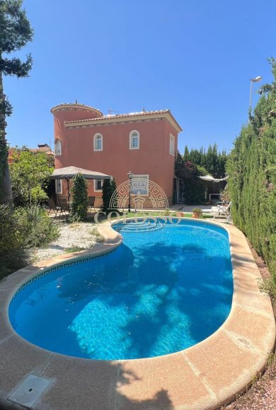 Reventa - Chalet -
Orihuela Costa - Playa Flamenca Norte