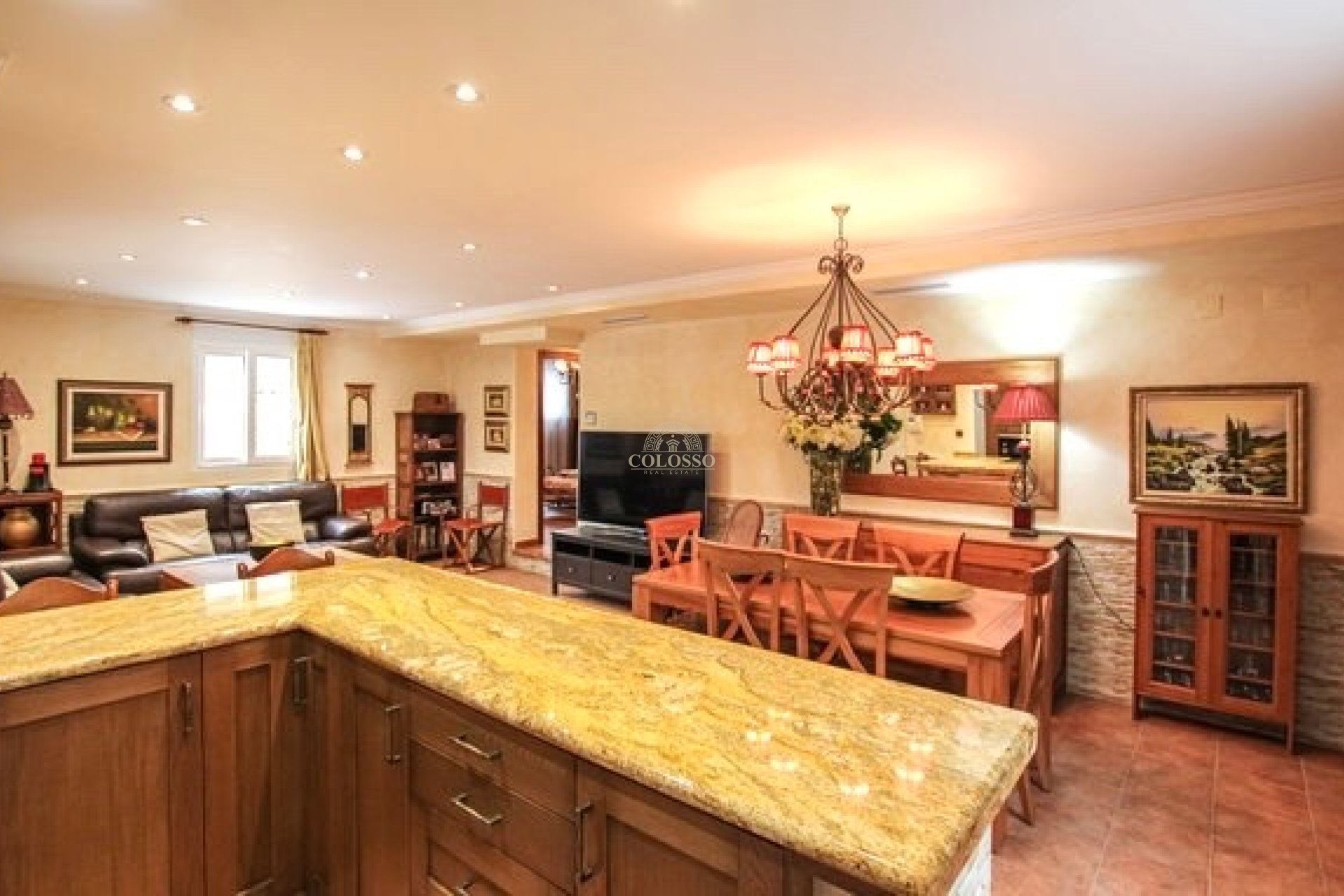 Reventa - Chalet -
Orihuela