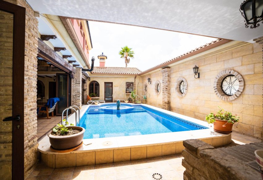 Reventa - Inmueble singular -
San Miguel de Salinas - CENTRO