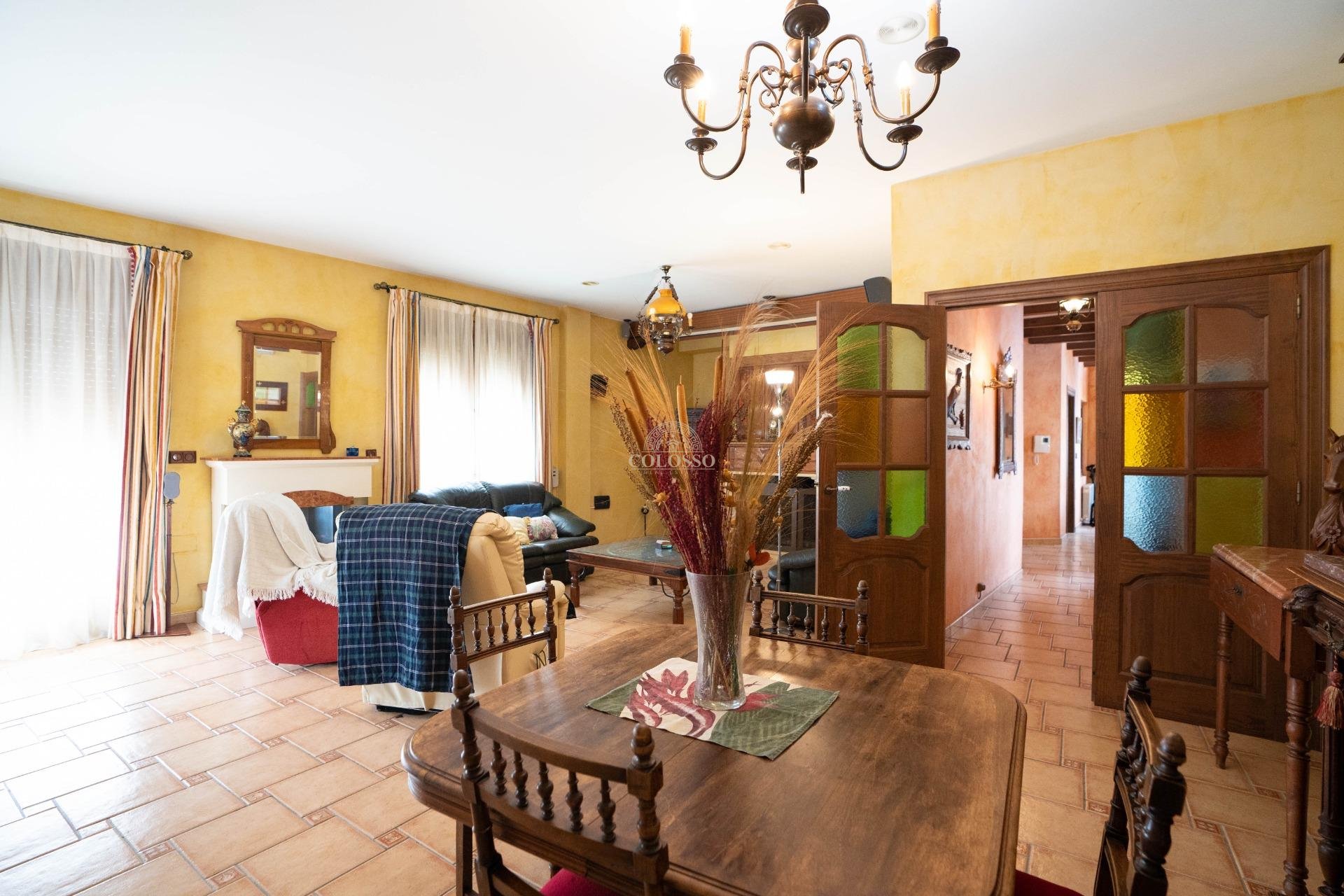 Reventa - Inmueble singular -
San Miguel de Salinas - CENTRO