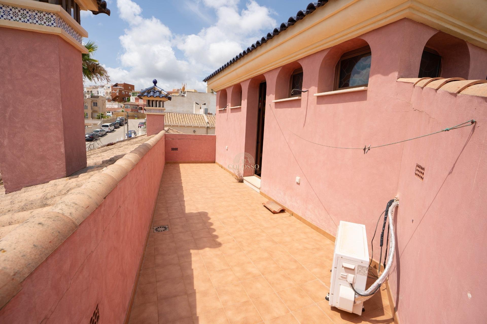 Reventa - Inmueble singular -
San Miguel de Salinas - CENTRO