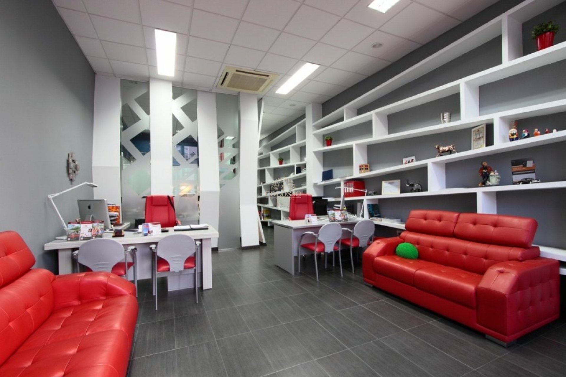 Reventa - Local Comercial -
Benidorm - Hotel Bali
