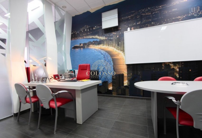 Reventa - Local Comercial -
Benidorm - Hotel Bali