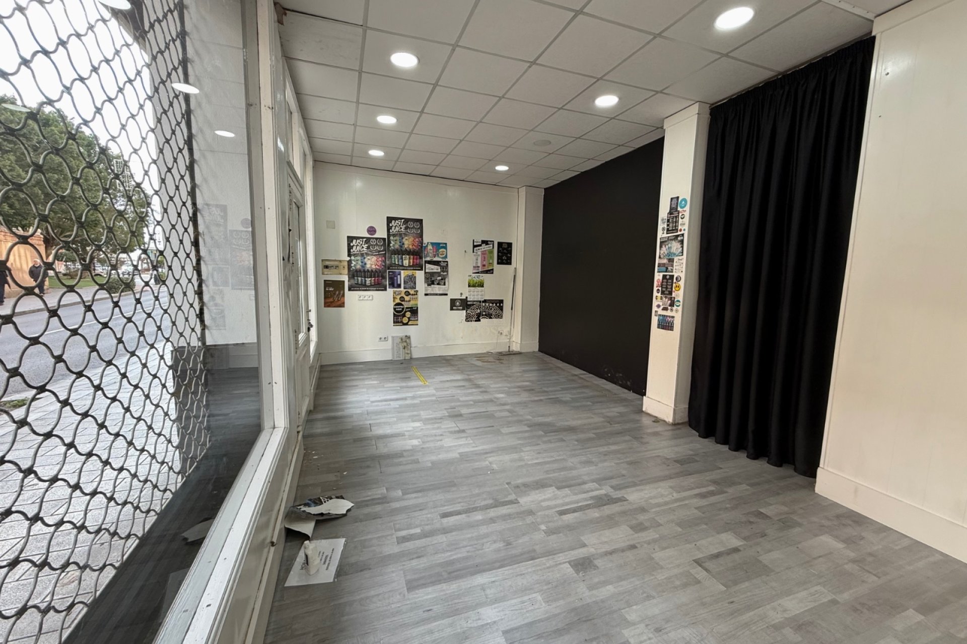 Reventa - Local Comercial -
Orihuela