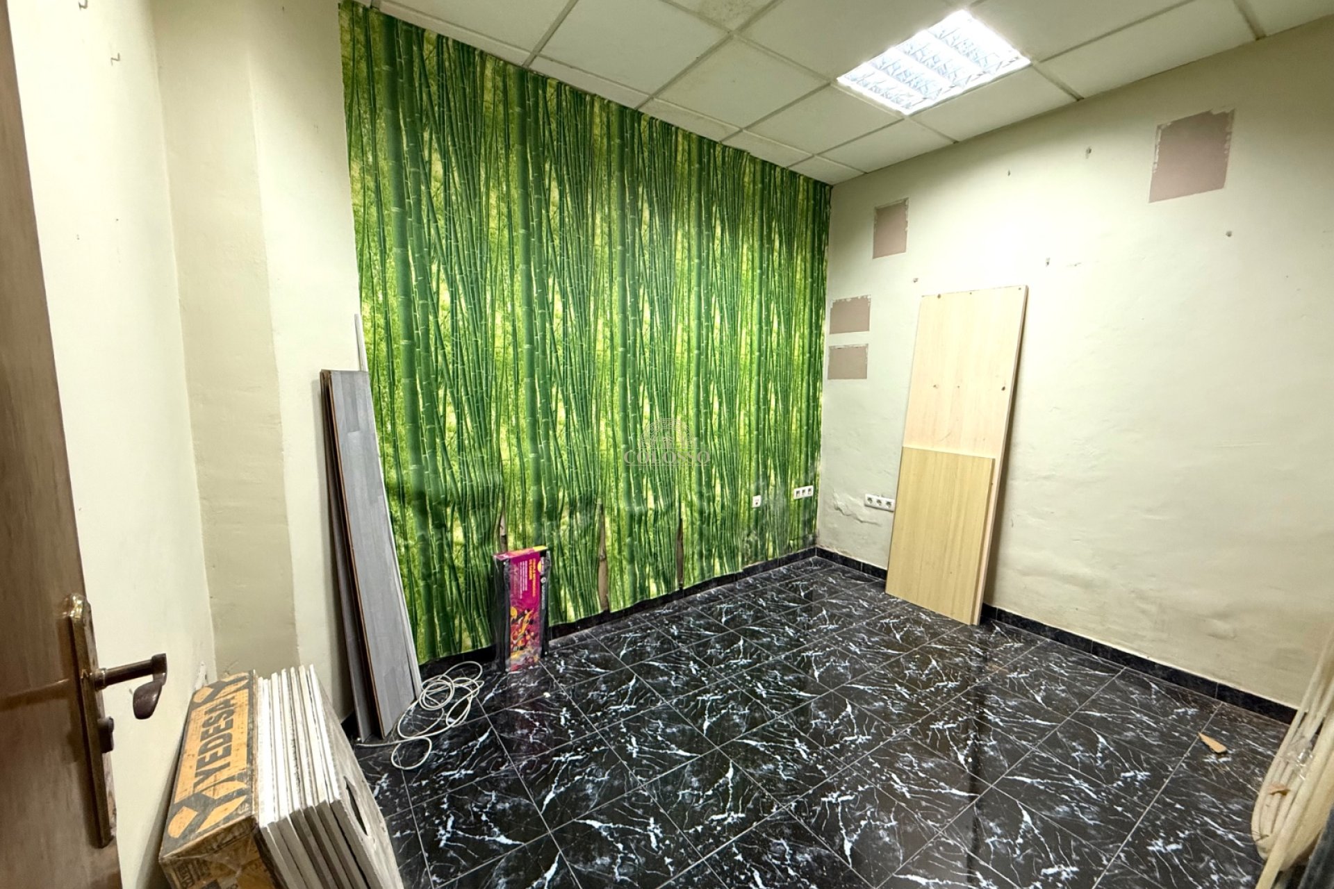 Reventa - Local Comercial -
Orihuela