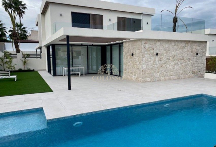 Reventa - Villa de Lujo -
Orihuela Costa - Montezenia
