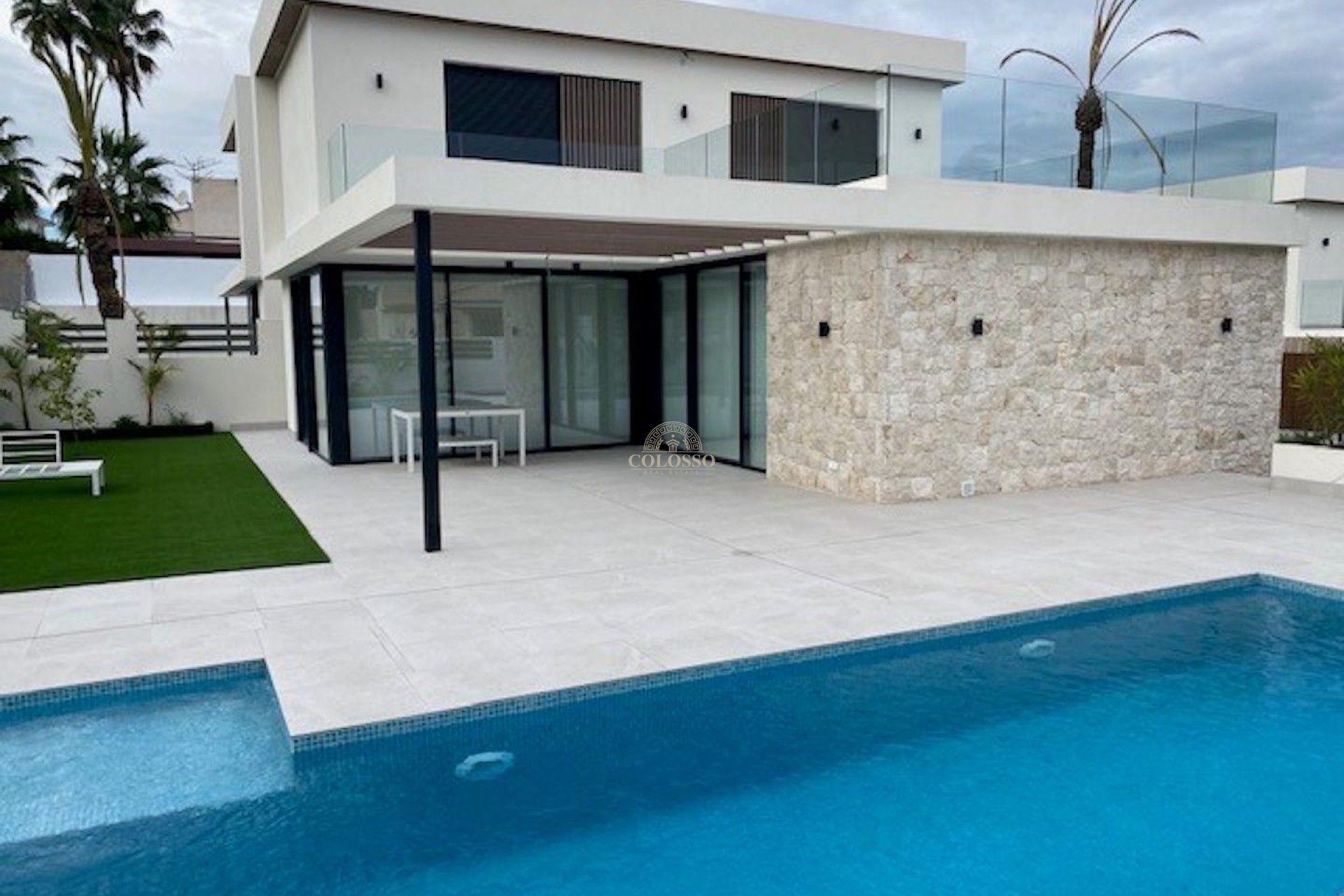 Reventa - Villa de Lujo -
Orihuela Costa - Montezenia