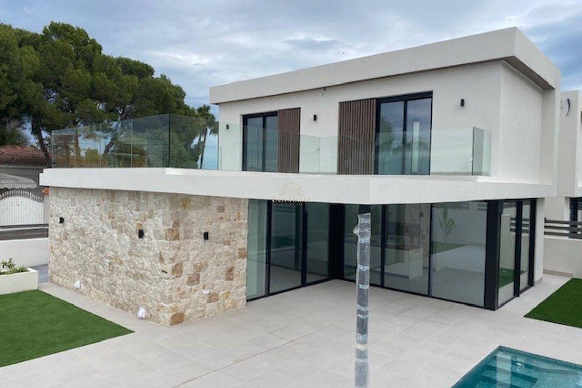 Reventa - Villa de Lujo -
Orihuela Costa - Montezenia