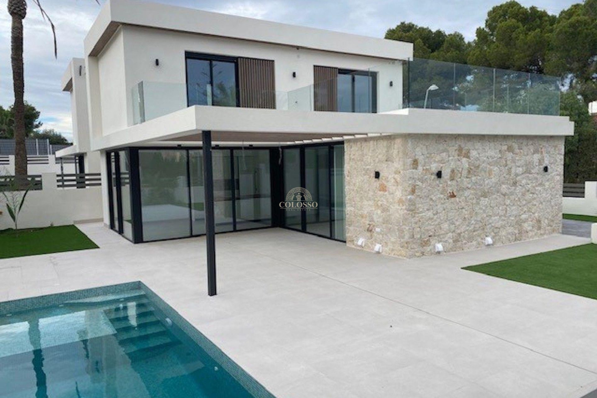 Reventa - Villa de Lujo -
Orihuela Costa - Montezenia
