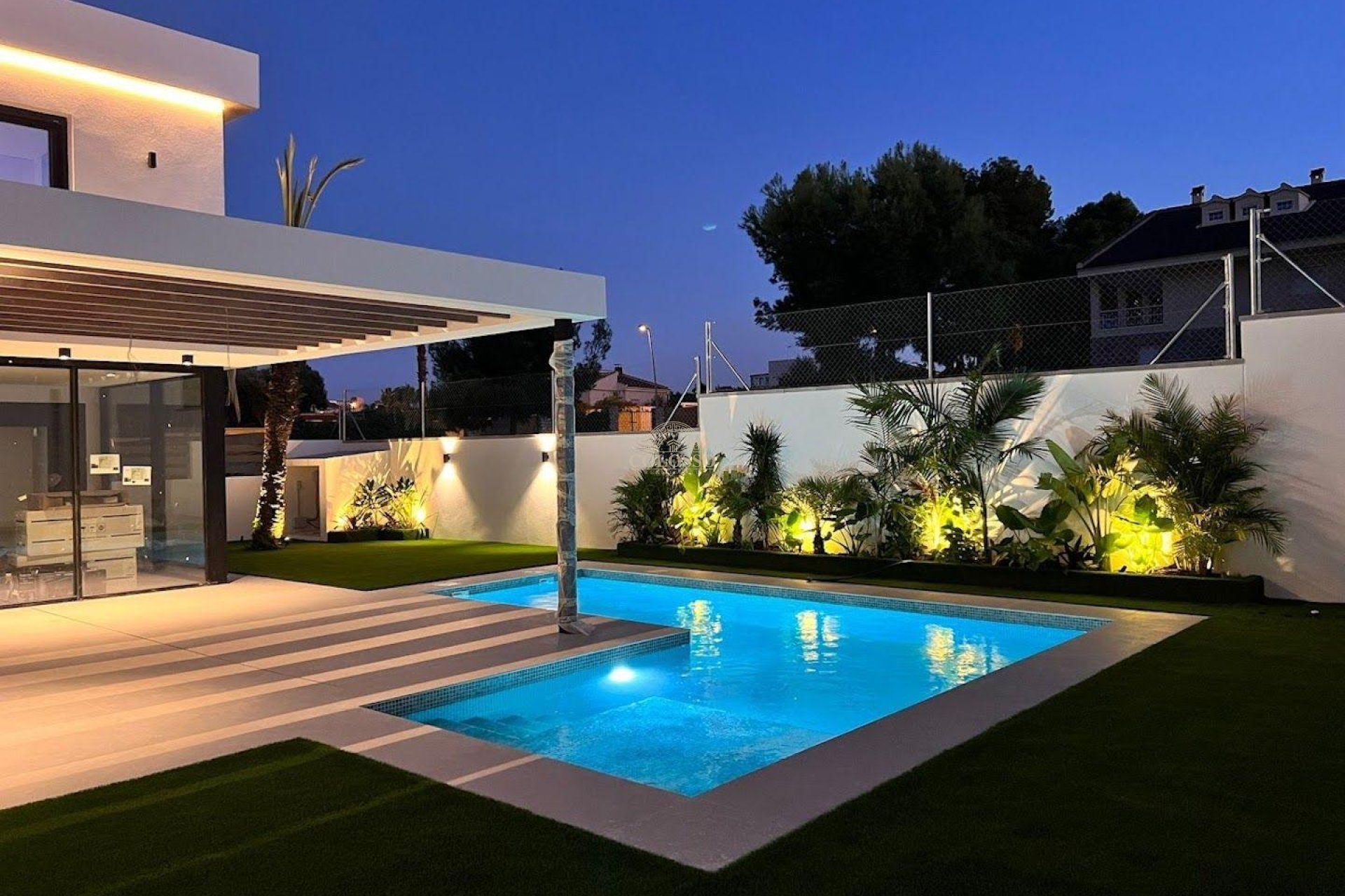 Reventa - Villa de Lujo -
Orihuela Costa - Montezenia