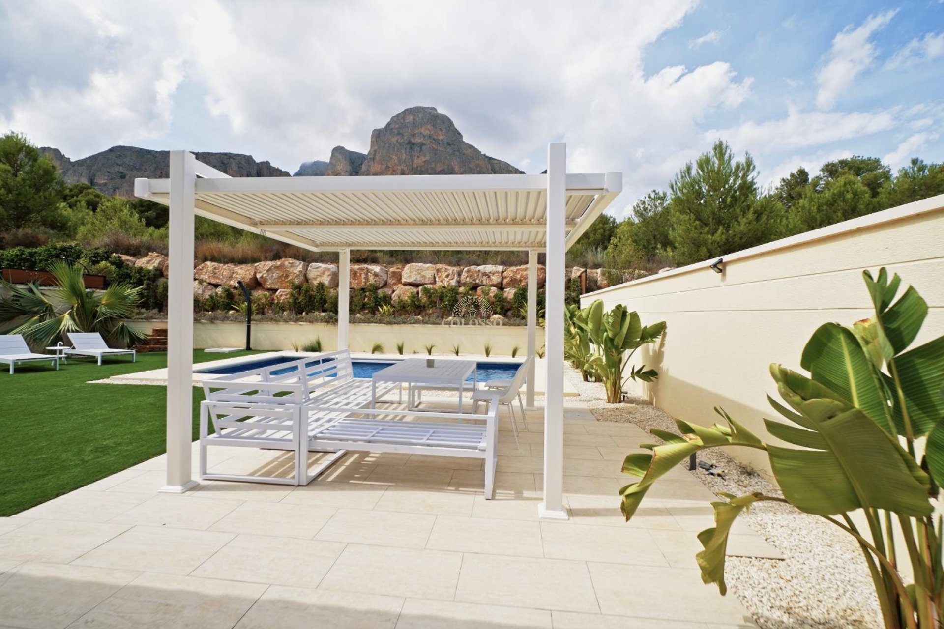 Reventa - Villa de Lujo -
Polop - Urbanizaciones