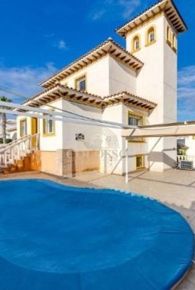 Reventa - Villa -
Orihuela Costa - Montezenia