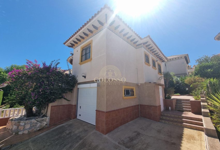 Reventa - Villa -
Orihuela Costa - Villamartín