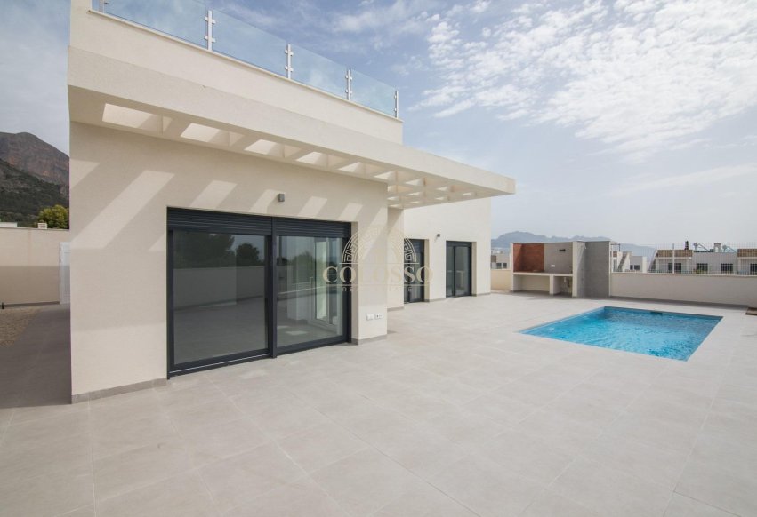 Reventa - Villa -
Polop - Alberca