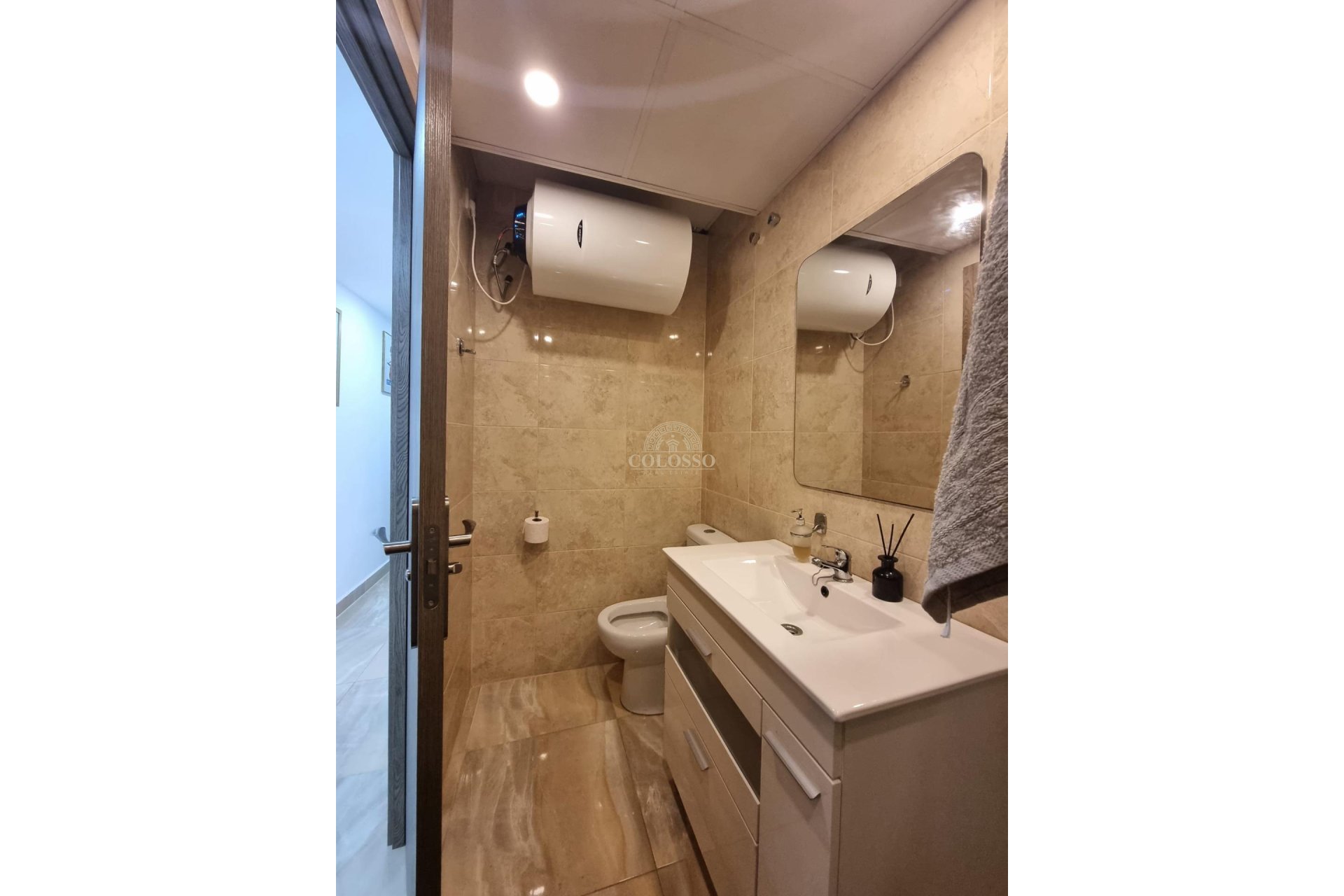 Revente - Apartamento -
Torrevieja - Centro