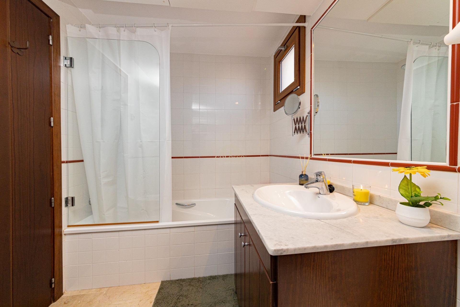Revente - Apartamento -
Torrevieja - Punta prima