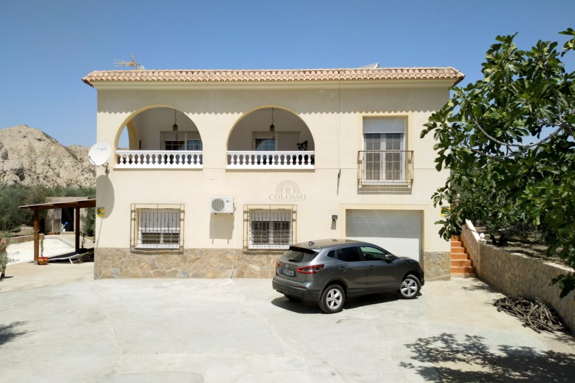 Revente - Casa con terreno -
Alsodux - ALMERIA