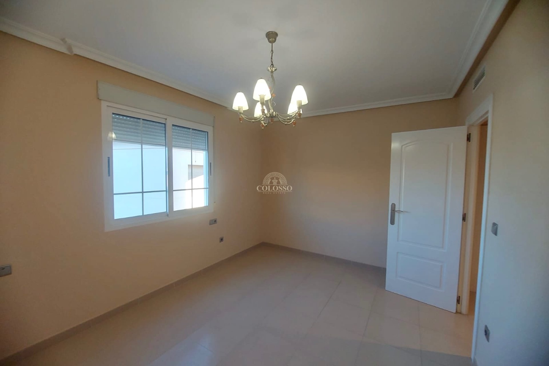 Revente - Casa -
Orihuela