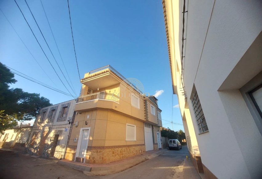 Revente - Casa -
Orihuela