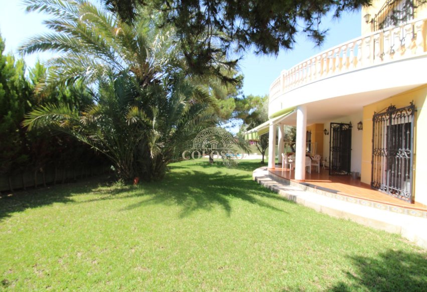 Revente - Chalet -
Orihuela Costa - Punta Prima