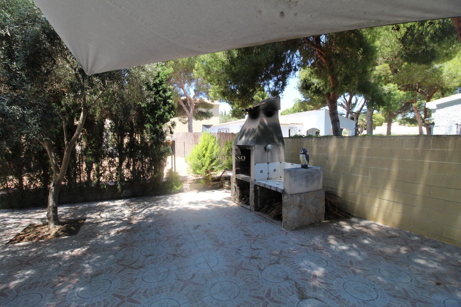 Revente - Chalet -
Orihuela Costa - Punta Prima