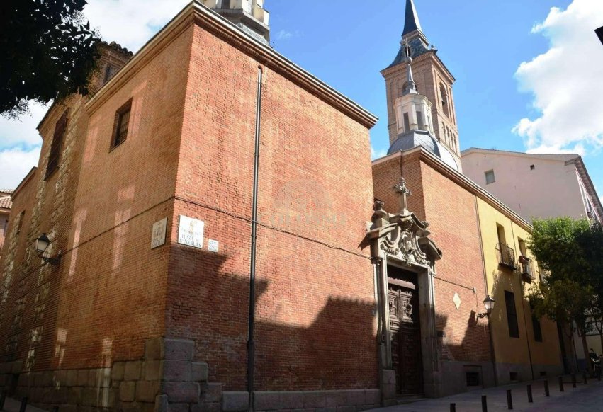 Revente - Local commercial -
Madrid - La Latina