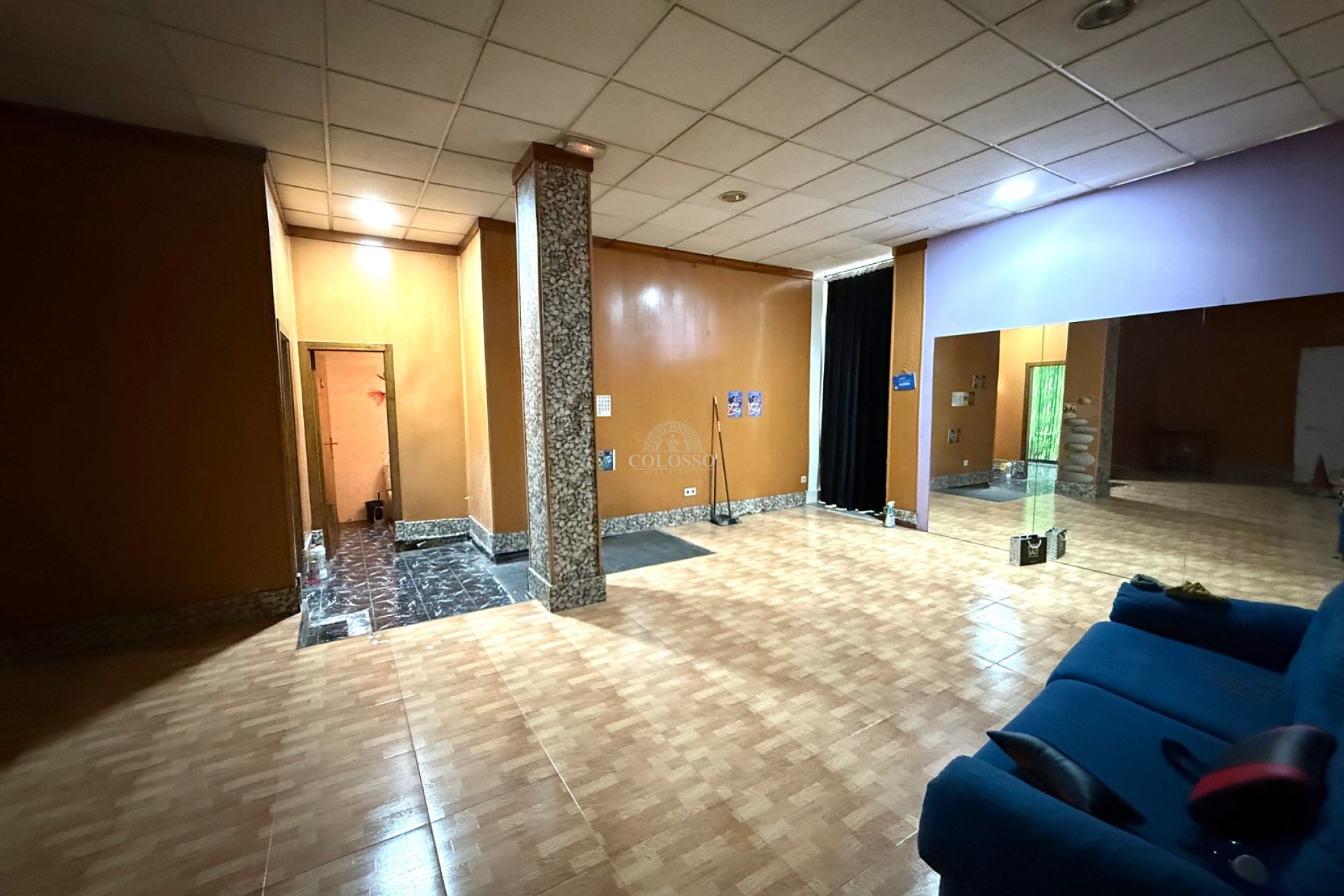 Revente - Local commercial -
Orihuela