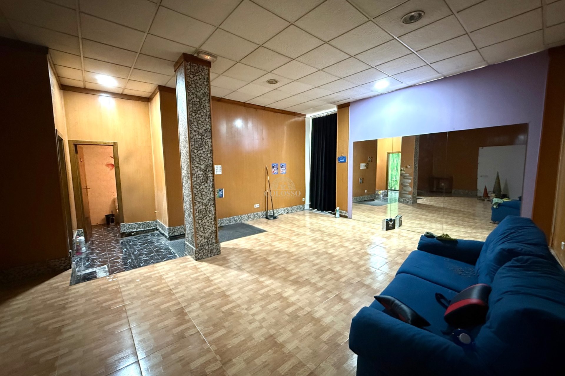 Revente - Local commercial -
Orihuela