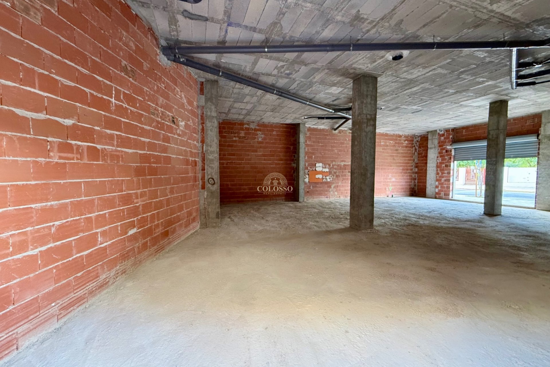 Revente - Local commercial -
Rafal