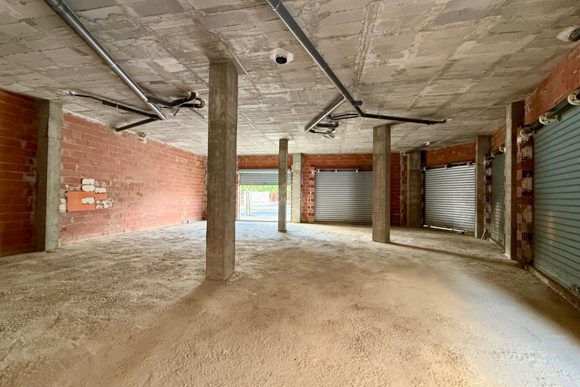 Revente - Local commercial -
Rafal